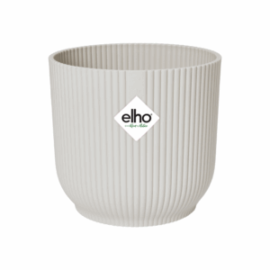 Witte elho Vibes Fold Round plantenpot met geribbelde textuur en matte afwerking, geschikt voor kleine kamerplanten